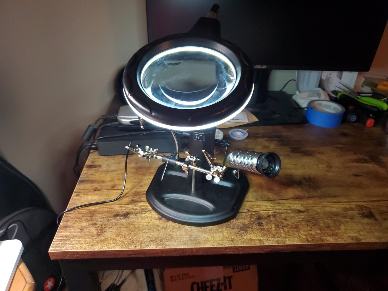 MMOBIEL LED Light Helping Hand Magnifier Station for Soldering, Assembly, Repair,Modeling, Hobbies and Crafts - 2.5X /4X LED Light - Hands-Free Magnifying Glass Stand - Incl. Clamp and Alligator Clips customer photo 1