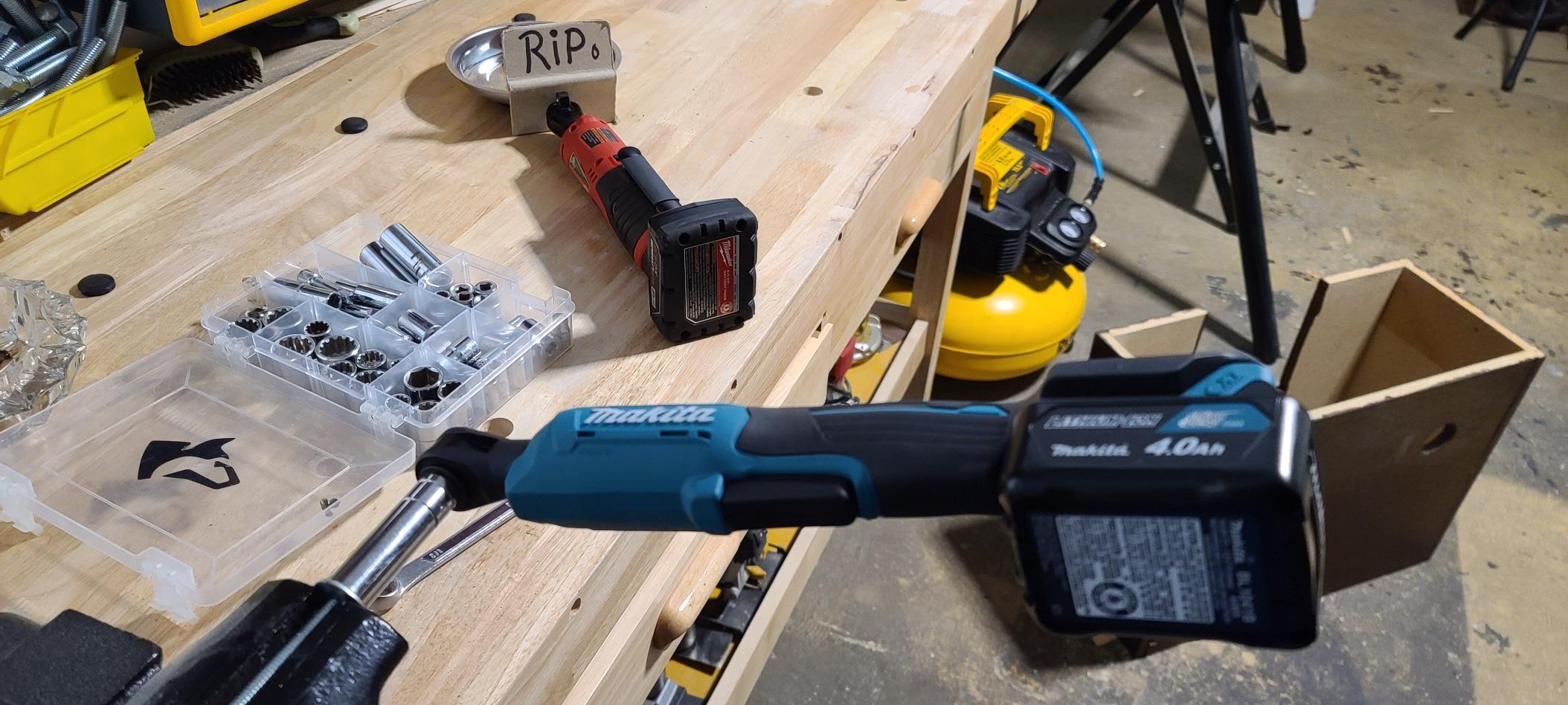 Makita RW01R1 12V max CXT® Lithium-Ion Cordless 3/8