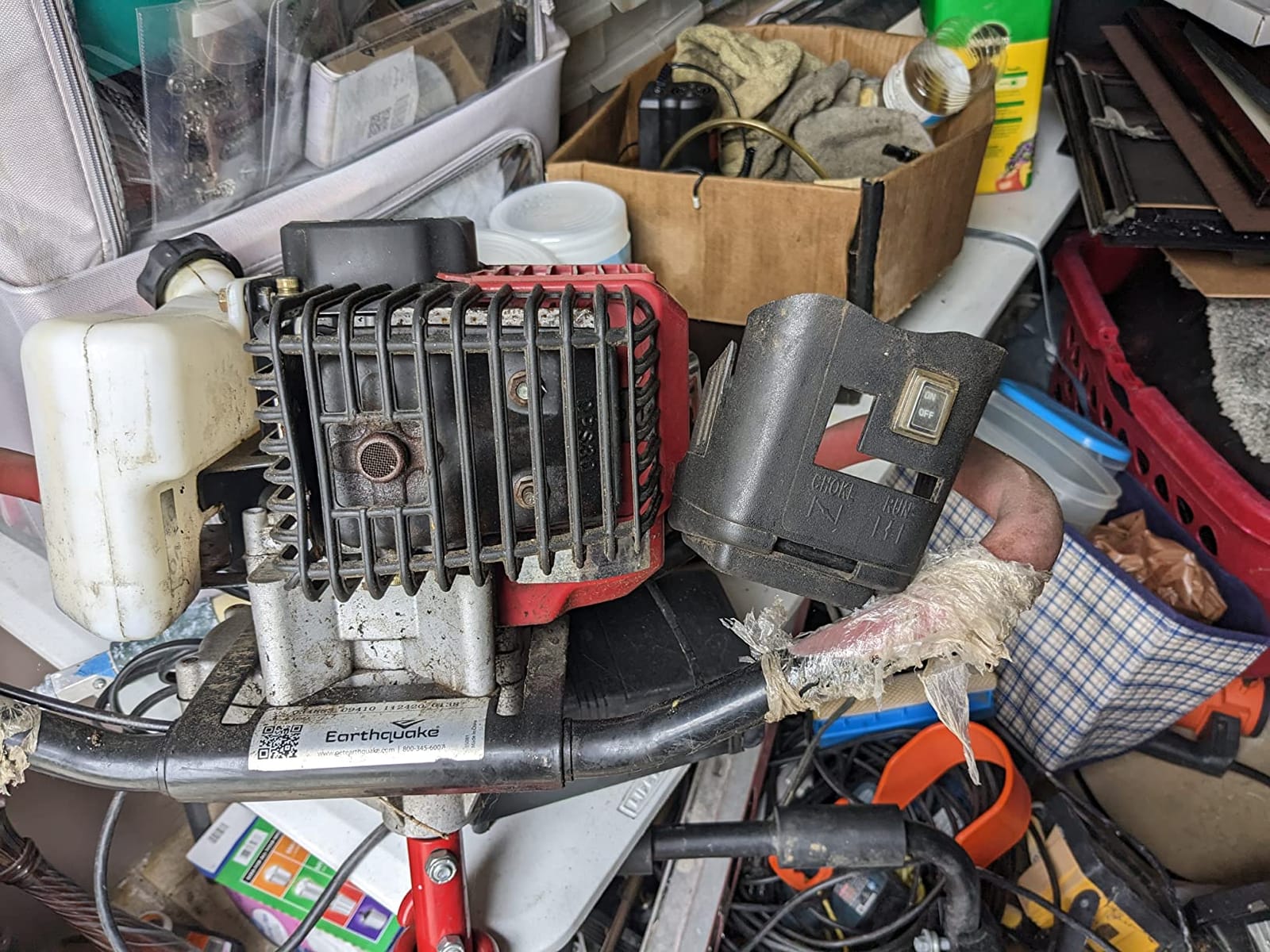 Earthquake E43 1-Person Earth Auger Powerhead, 43cc 2-Cycle Viper Engine, 30:1 Transmission, 5 Year Limited Warranty, Red or Black Auger Bit customer photo 1
