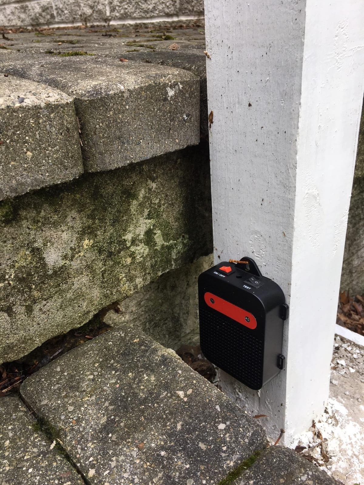 Angveirt Battery Operated Ultrasonic Rodent Repellent for Cars & Garages customer photo 2