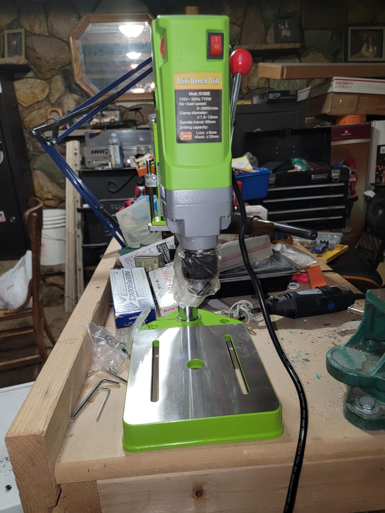 Bench Drill Stand 710W Mini Electric Bench Drilling Machine Drill Chuck 1-13mm, 6-Speed Mini Drill Press Machine with Cast Iron Base, 0-2800RPM, for DIY, Woodworking, Metal, Jewelry Making customer photo 2