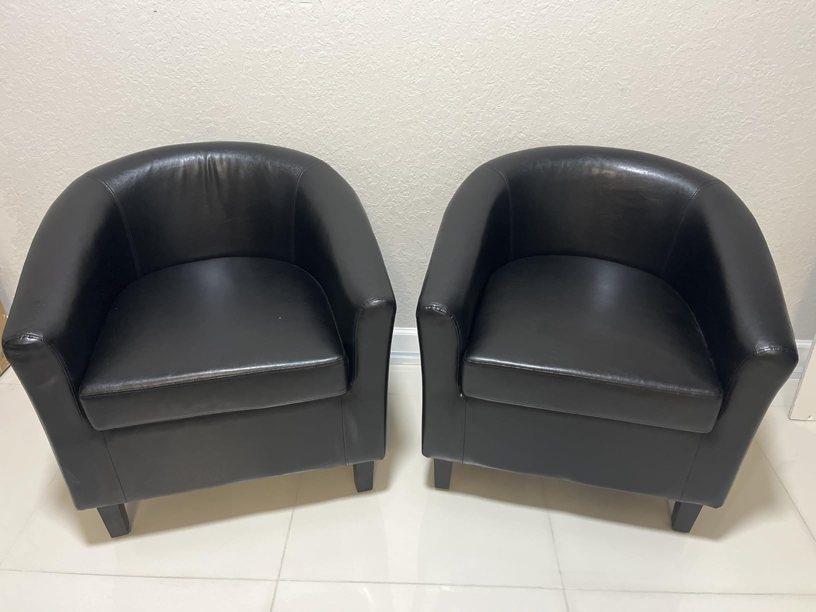 Yaheetech Accent Chairs Set of 2, Faux Leather Barrel Armchairs Black customer photo 1