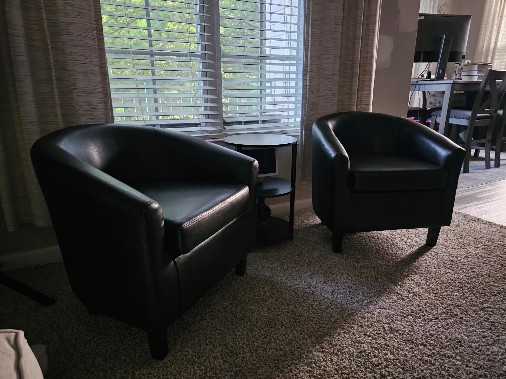 Yaheetech Accent Chairs Set of 2, Faux Leather Barrel Armchairs Black customer photo 2