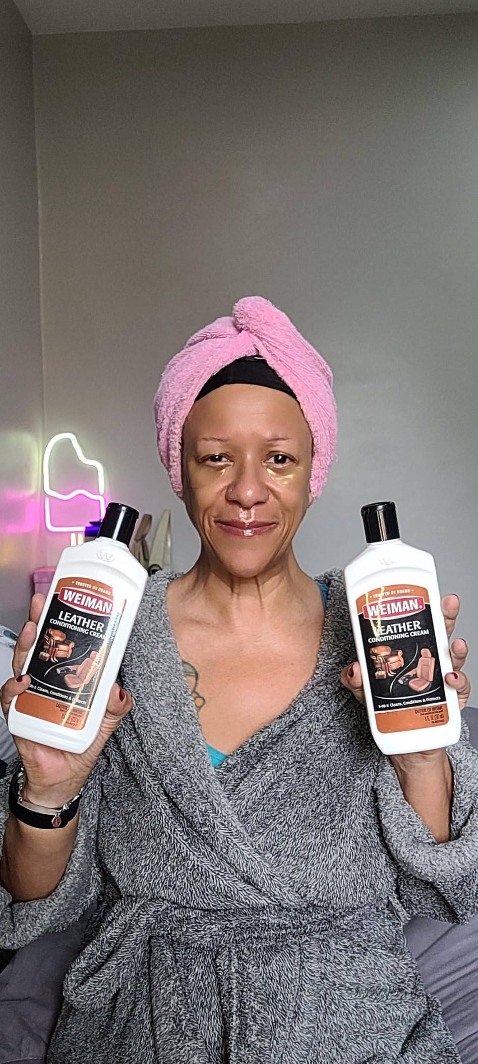 Weiman 3 in 1 Deep Leather Cleaner & Conditioner Cream - Restores Leather Surfaces - Use on Leather Furniture, Car Seats, Shoes, Bags, Jackets, Saddles customer photo 2