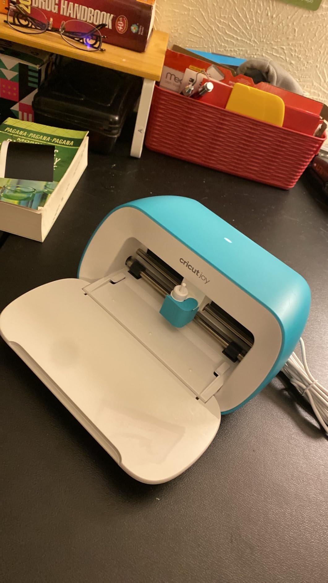 Cricut Joy Machine - A Compact,Portable DIY Smart Machine for Creating Customized Labels,Cards & Crafts,Works with Iron-on, Vinyl,Paper & Smart Materials, Bluetooth-Enabled, Blue - Used customer photo 1