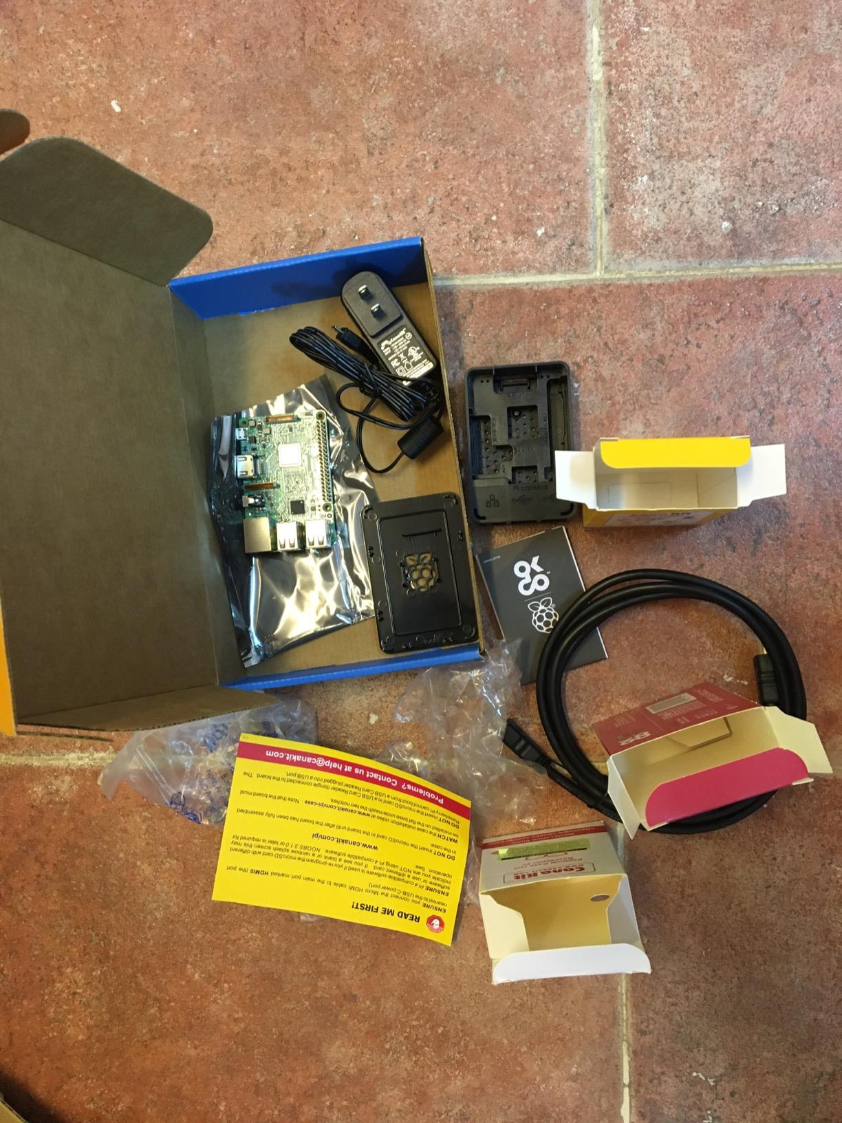 CanaKit Raspberry Pi 4 8GB Extreme Kit - 128GB Edition (8GB RAM) customer photo 1