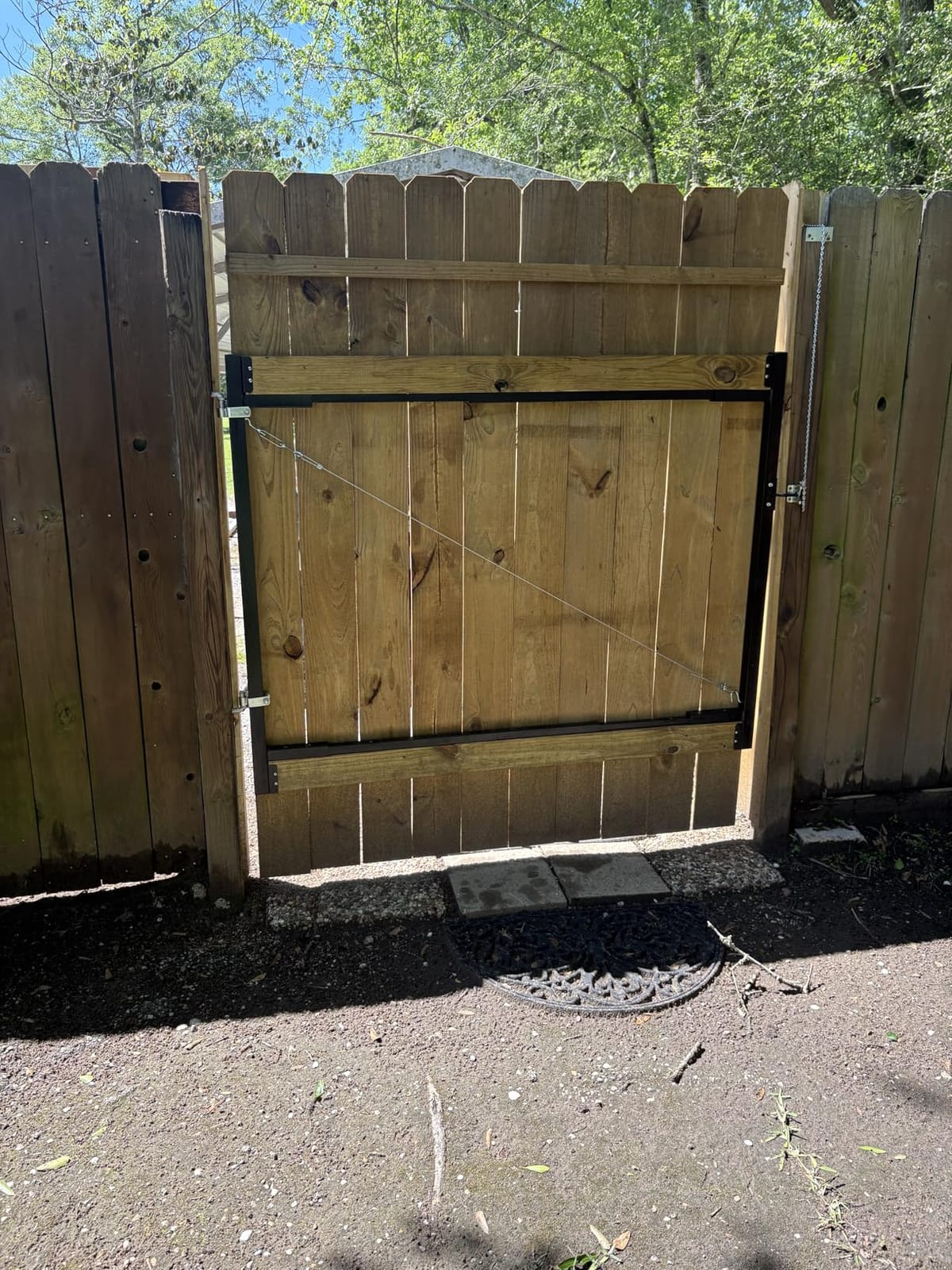 Adjust-A-Gate® AG72LTP-ZR0110 Medium - Wide Corrosion Resisting Steel Full-Frame Anti-Sag Fence Gate Kit – Fits Openings of 36