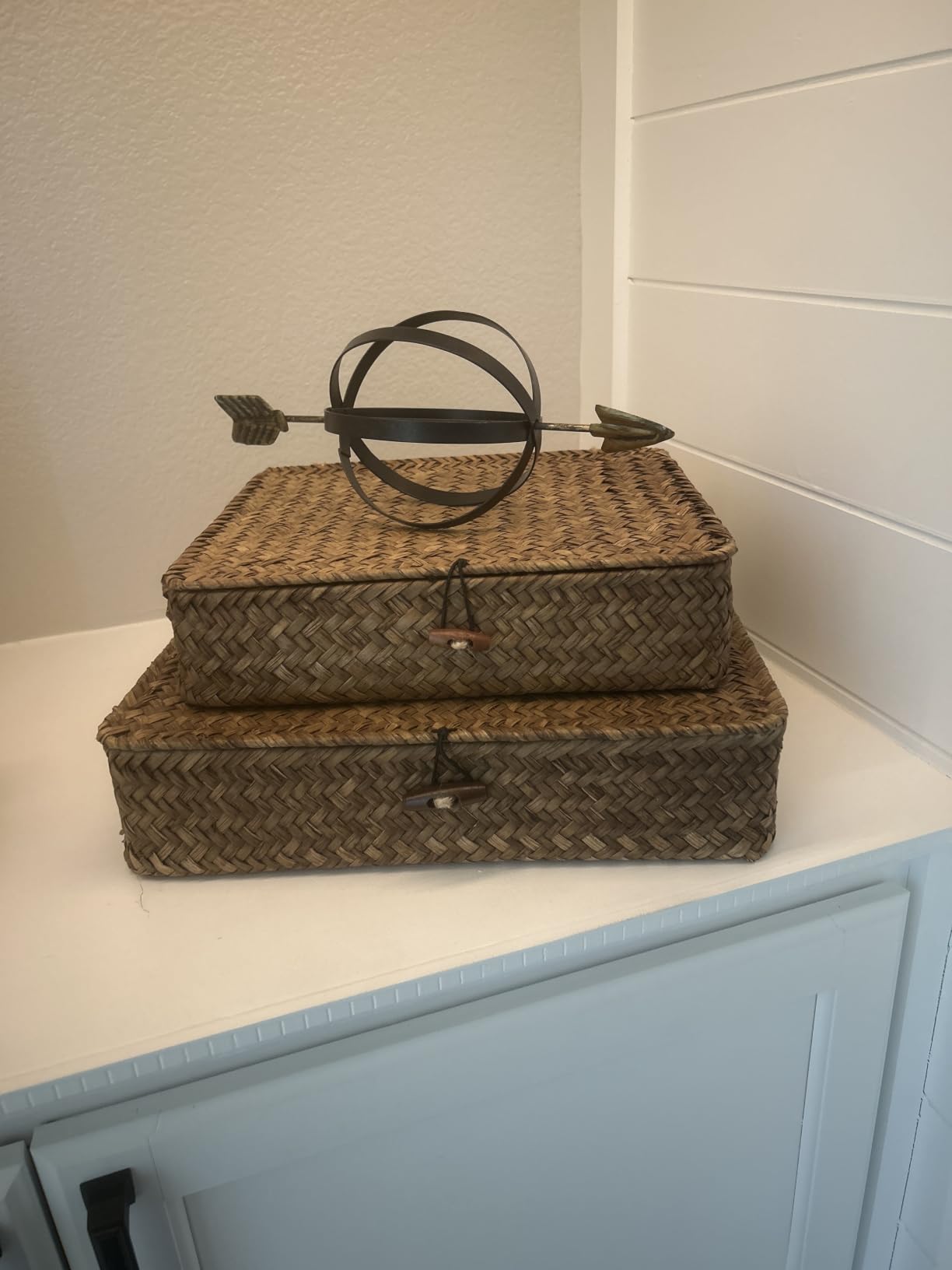 Hipiwe Set of 2 Flat Wicker Storage Basket Bins with Lid Woven Seagrass Box customer photo 2