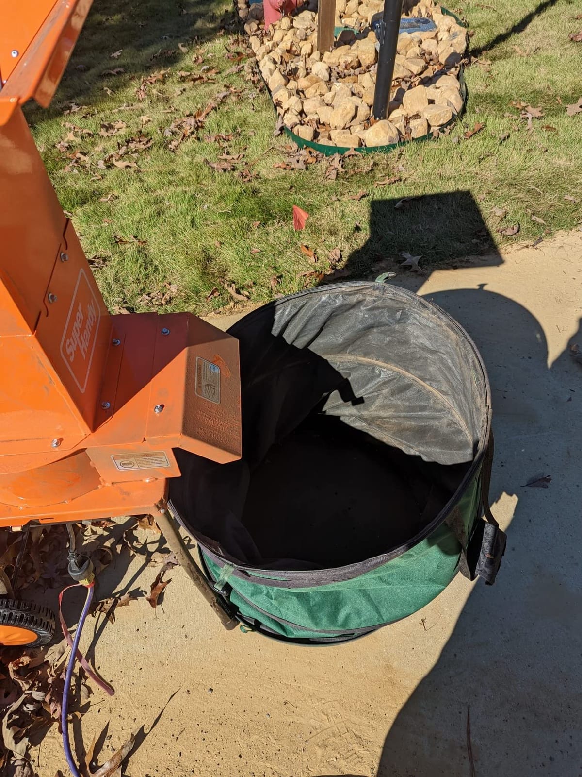 SuperHandy Electric Leaf Mulcher Shredder, Yard Waste, Leaf Shredder customer photo 2