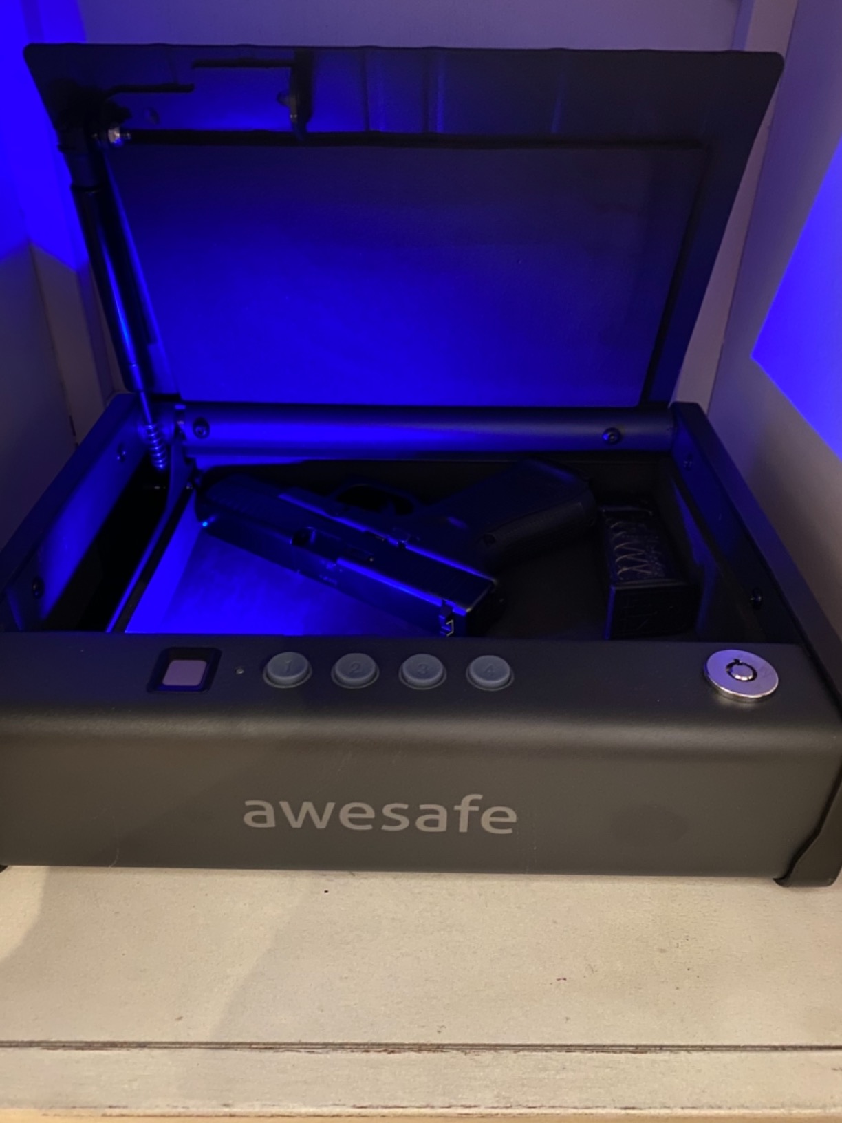 awesafe Biometric Gun Safe for Pistol, 3 Ways Quick Access with Fingerprint Digital PIN Key, Portable Handgun Safe for Nightstand Bedside Cloakroom Living Room (XL Biometric Gun Safe with Fingerprint) customer photo 2
