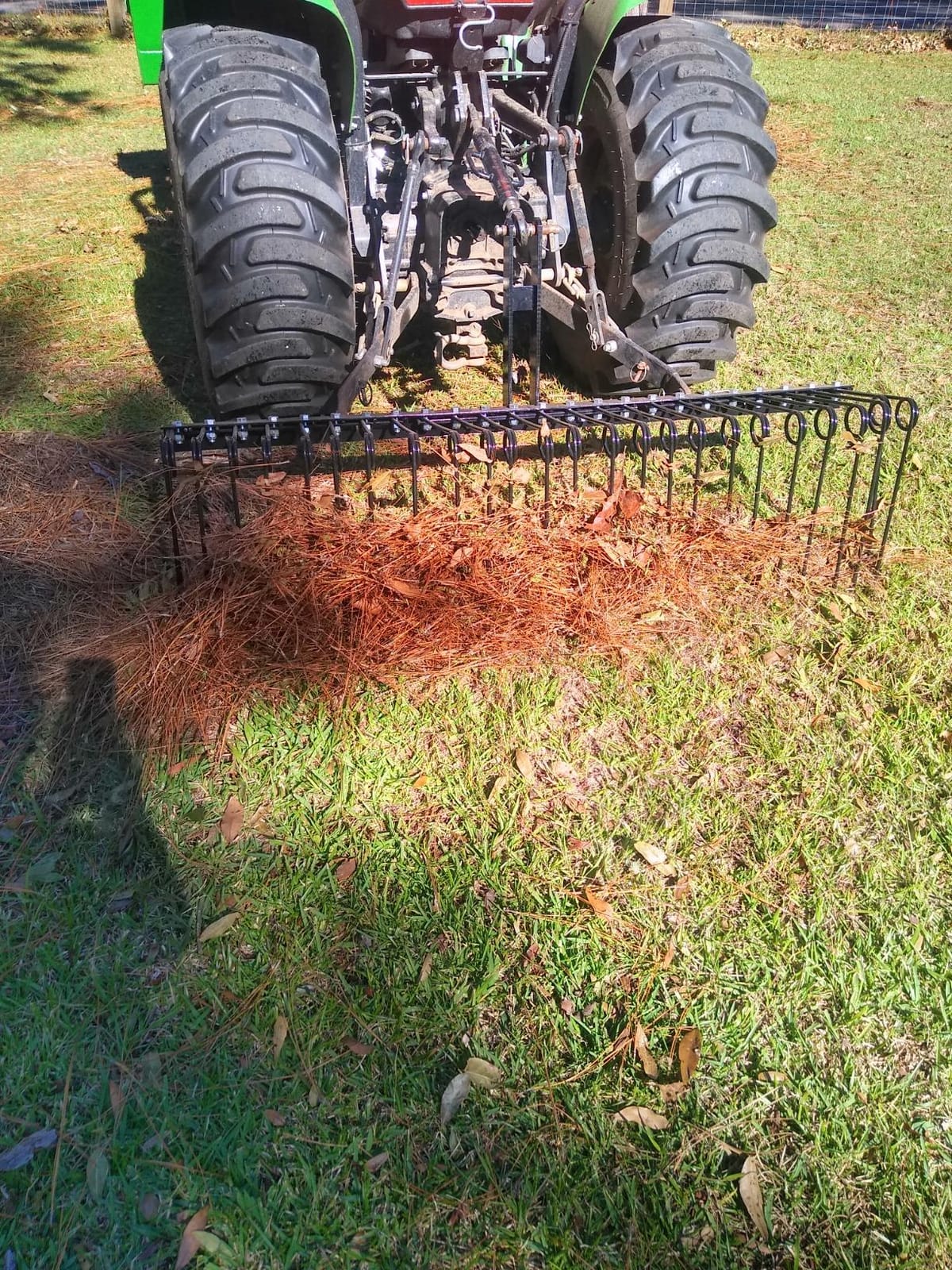 Field Tuff 3-Point Pine Straw Rake, 28 Spring Steel Tines, Black, 72 Inch customer photo 2