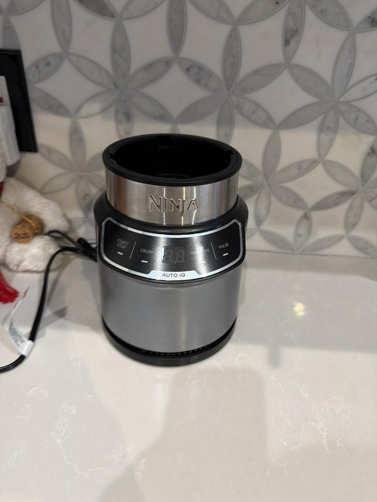 Ninja Nutri-Blender Pro with Auto iQ, 1100PW, (2) 24oz Cups, BN401 customer photo 2