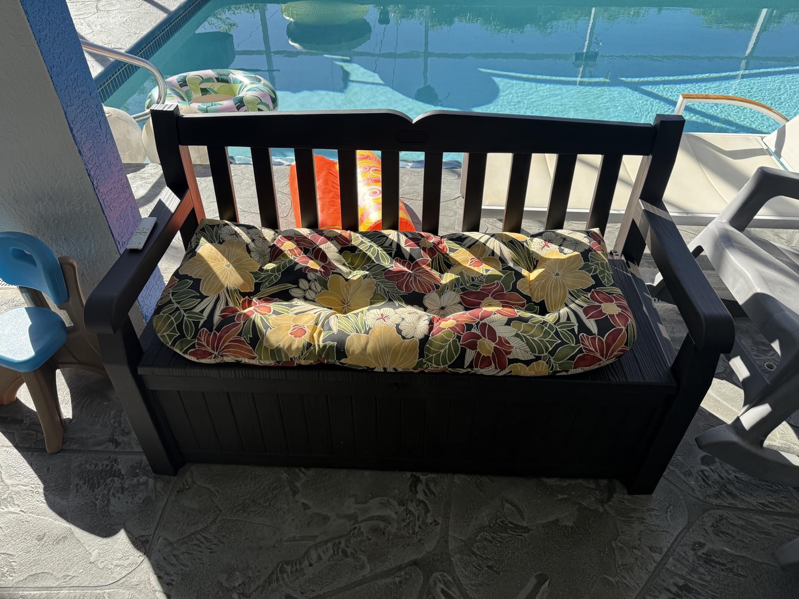 Keter Solana 70 Gal Outdoor Storage Bench for Patio and Pool Accessories customer photo 1