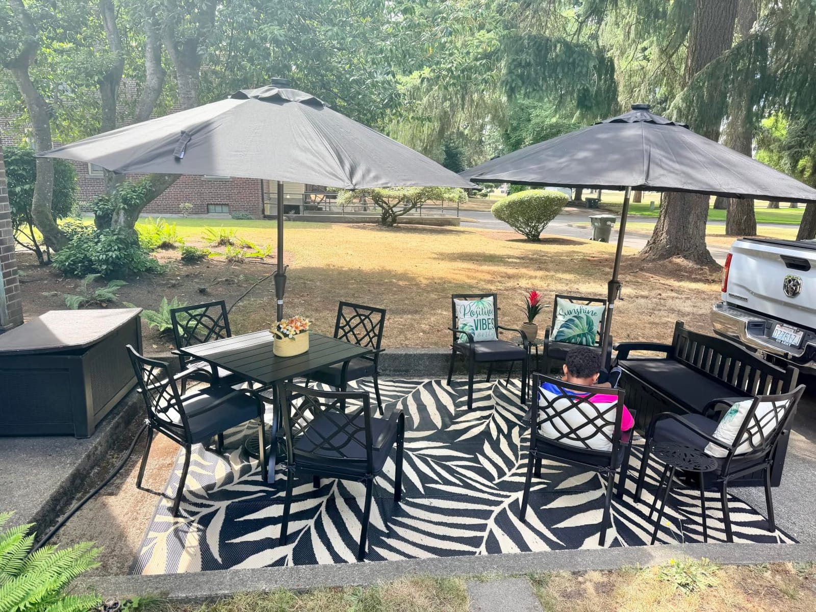 SUNCROWN 5-Piece Outdoor Wrought Iron Chairs and Table Patio Dining Furniture Set - 4 Stackable Metal Chairs, 1 Steel Slat Bistro Table for Garden Backyard Deck customer photo 2