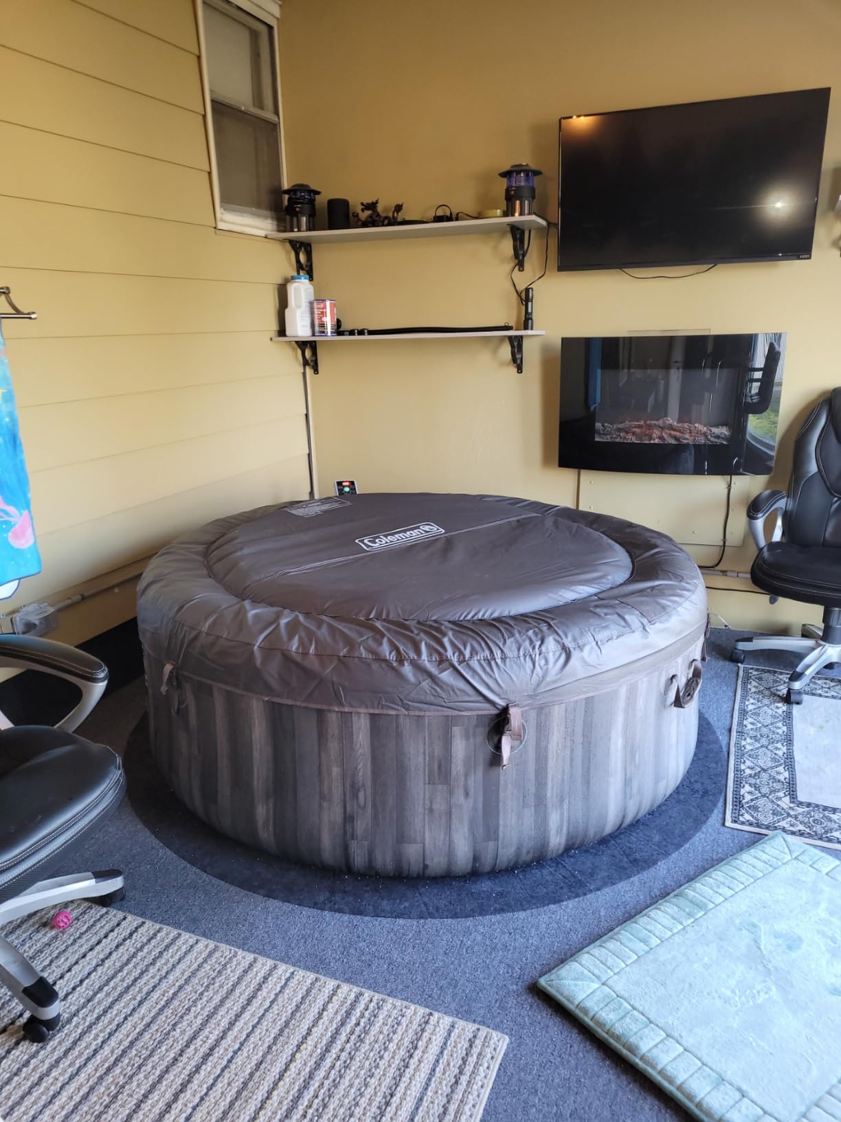 Coleman 90455 SaluSpa Bahamas 71-Inch x 26-Inch 4 Person Outdoor Portable Hot Tub Spa with 120 Air Jets, Pump, 2 Filter Cartridges, and Tub Cover customer photo 1