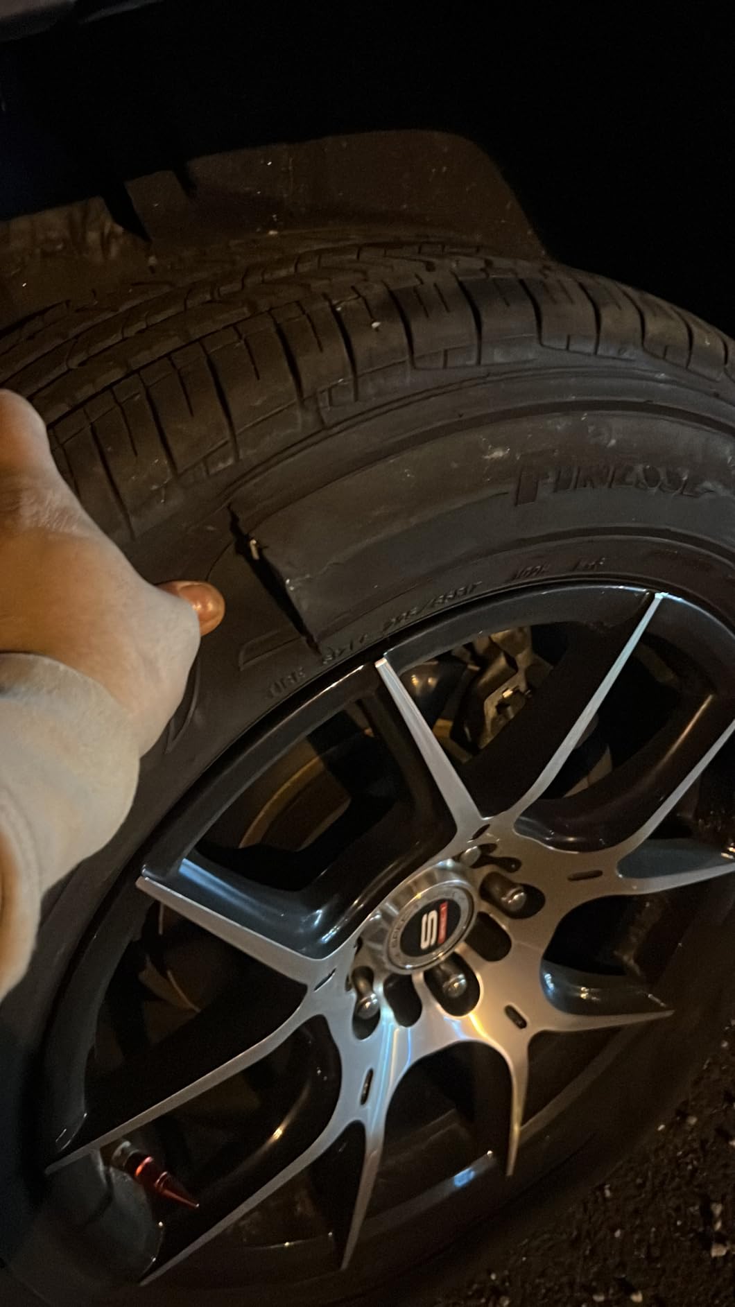 Goodyear Assurance Finesse All-Season 225/65R17 SL 102 H Tire customer photo 2