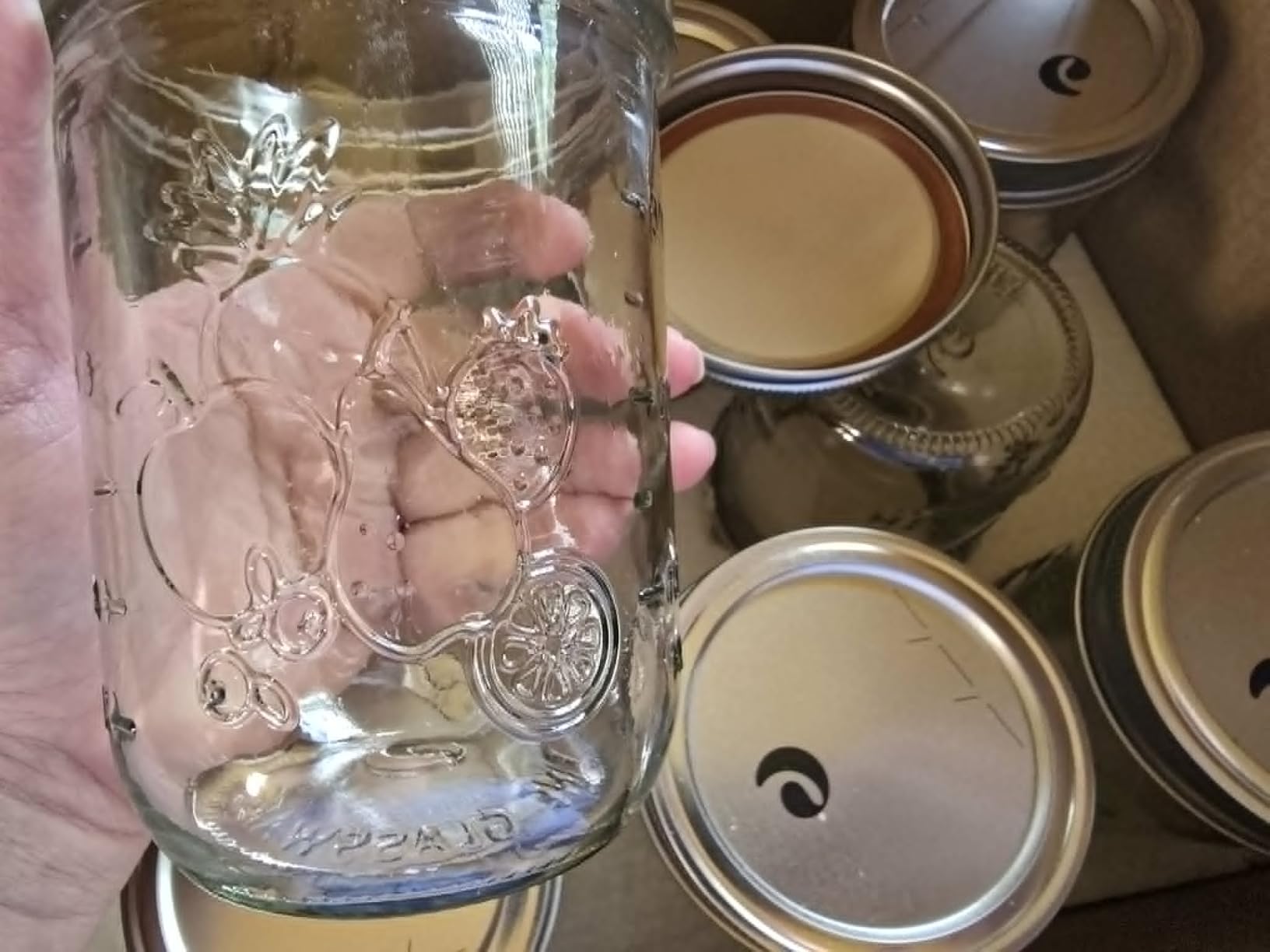 SEWANTA Wide Mouth Mason Jars 16 oz [5 Pack] With Mason Jar Lids and Bands, Mason Jars 16 oz - For Canning, Fermenting, Pickling - Jar Décor - Microwave/Dishwasher Safe. customer photo 1