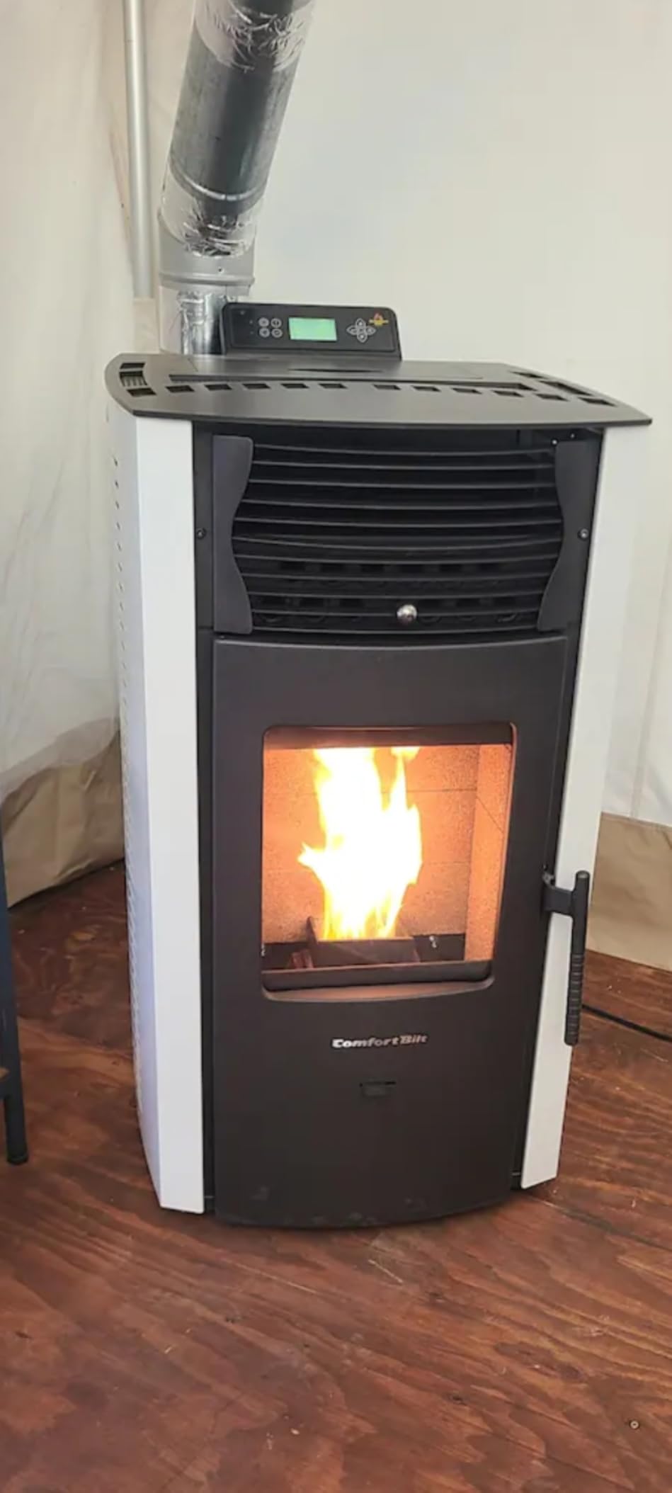 ComfortBilt HP50S Pellet Stove, 2,200 sq. ft., 47 lb. Hopper, Arctic White customer photo 1