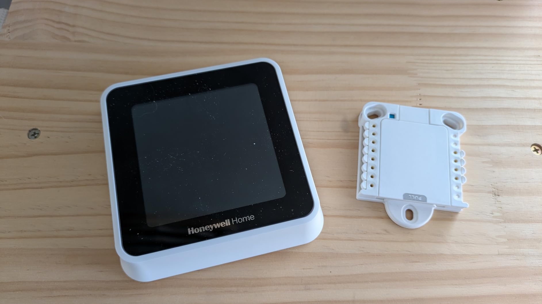 Honeywell Home T5 Smart Wi-Fi Thermostat customer photo 2
