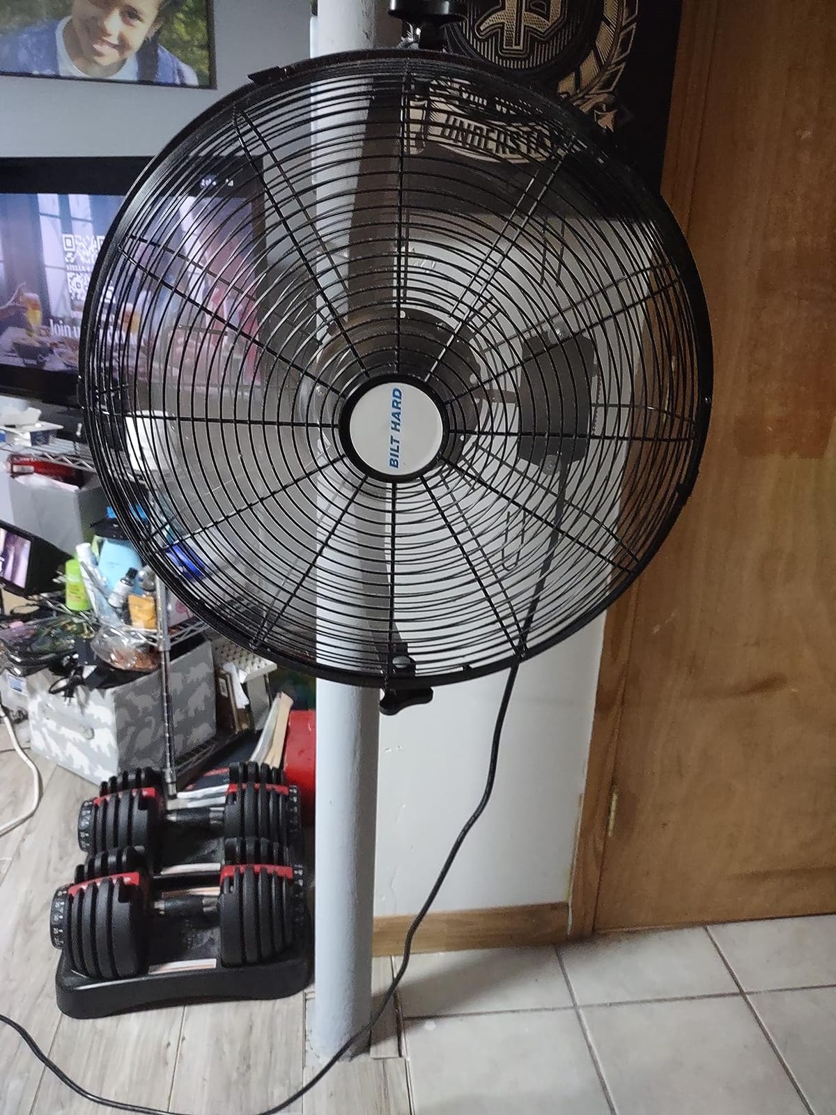 BILT HARD 4300 CFM 18 in. Industrial Wall Mount Fan, 3-Speeds High Velocity Wall Fan with Sealed Motor, Heavy Duty Metal Barn Fans for Garage, Commercial, Greenhouse, Warehouse, Shop Use customer photo 1