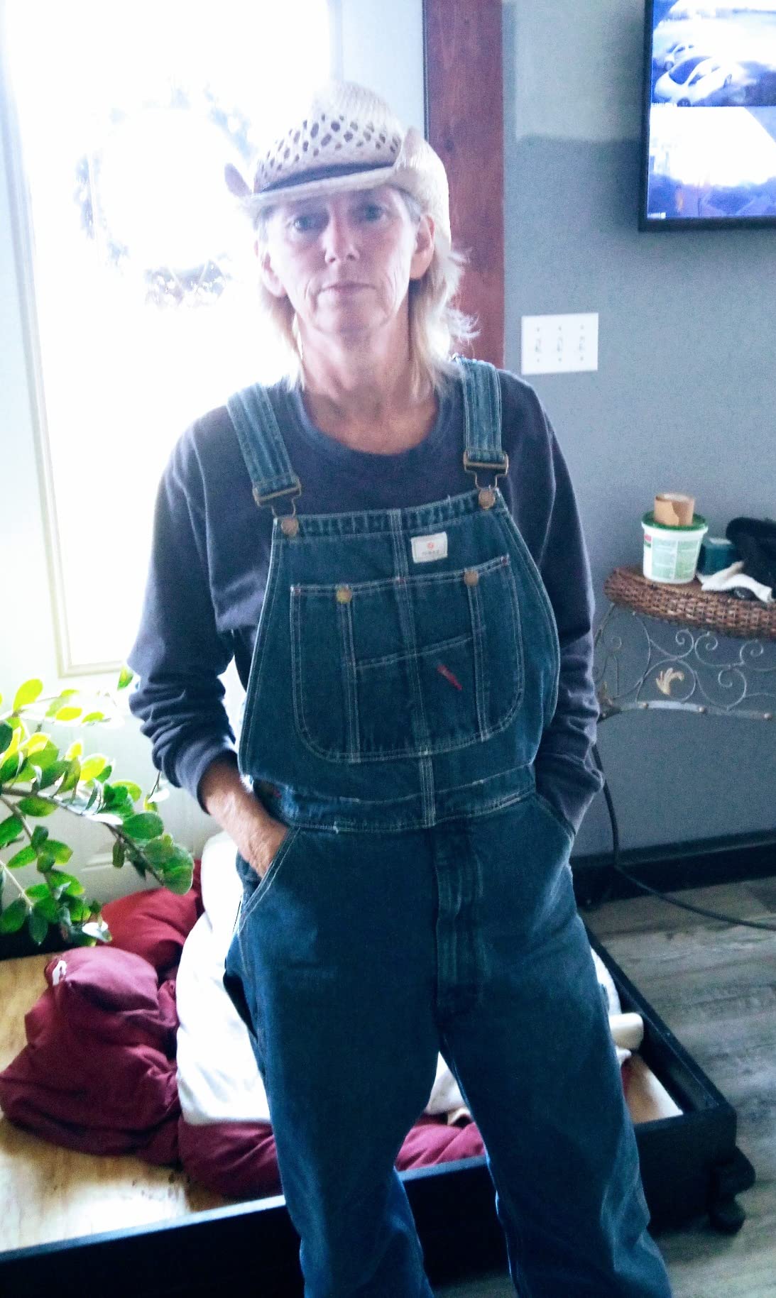 HISEA Men's Denim Bib Overalls, Men's Overalls Workwear with Adjustable Straps and Convenient Tool Pockets customer photo 1