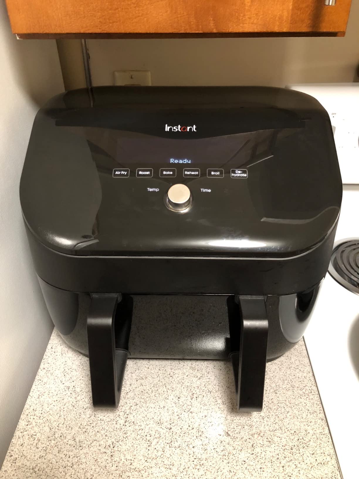 Instant Pot VersaZone 9QT Air Fryer,8-in-1 Functions with EvenCrisp Technology, Crisps,Broils, Bakes,Roasts, Dehydrates,Reheats at Same or Different Temperature, from the Makers of Instant Pot, Black customer photo 2