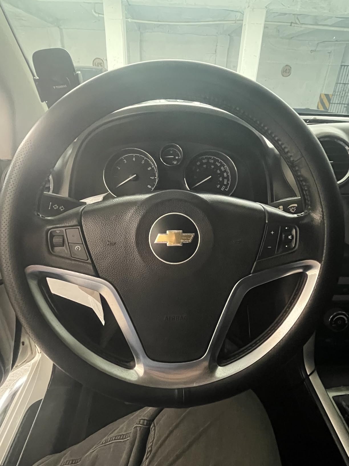 Car Steering Wheel Cover,Universal 15 Inch Premium Leather Car Steering Wheel Cover,Best Grip,Perforated Design,Breathable,Non-Slip,Sweat-Absorbent,Warm in Winter and Cool in Summer (Black) customer photo 2