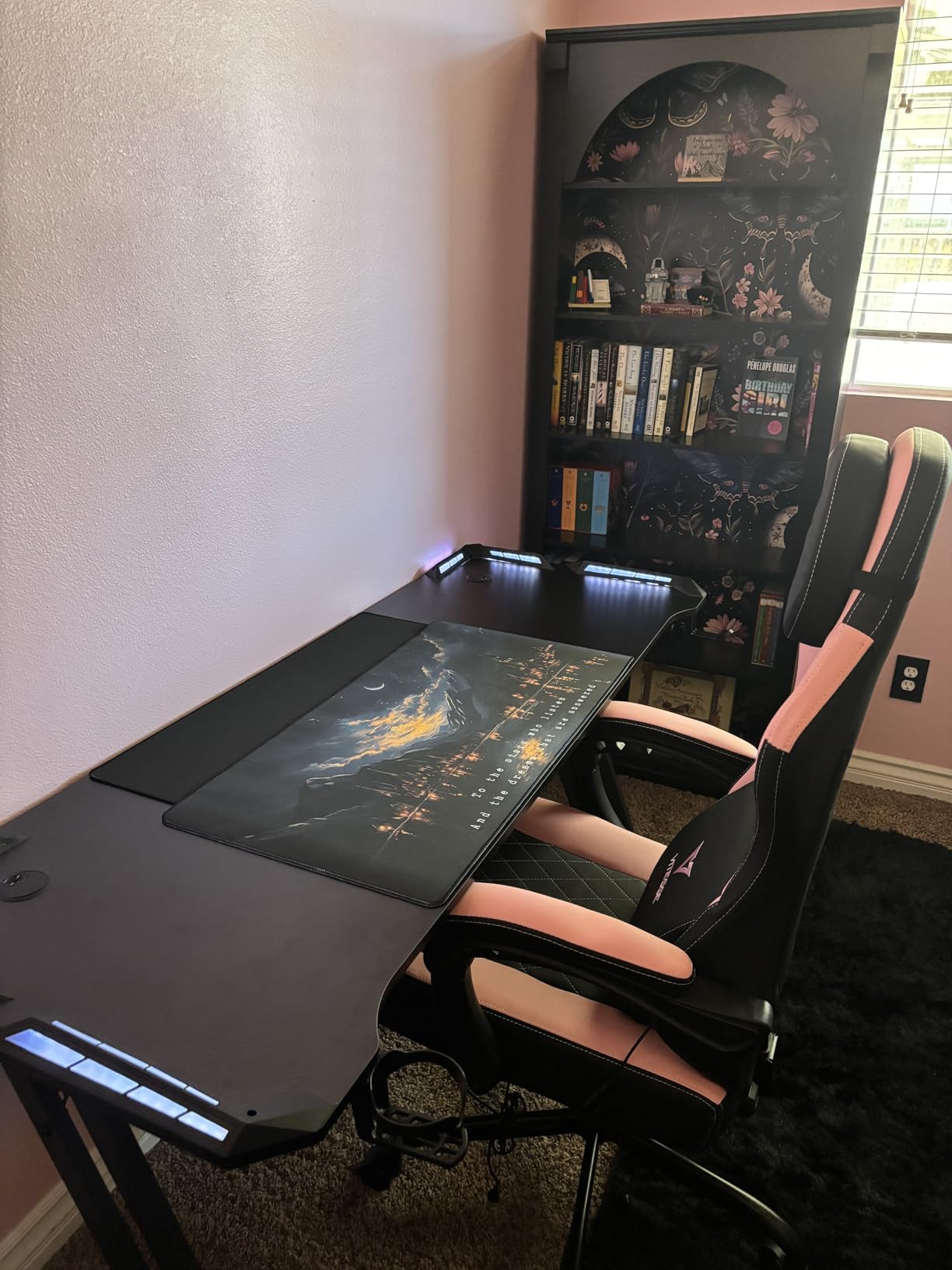HLDIRECT 47 Inch Gaming Desk with App-Controlled RGB LED Lights, Black customer photo 2