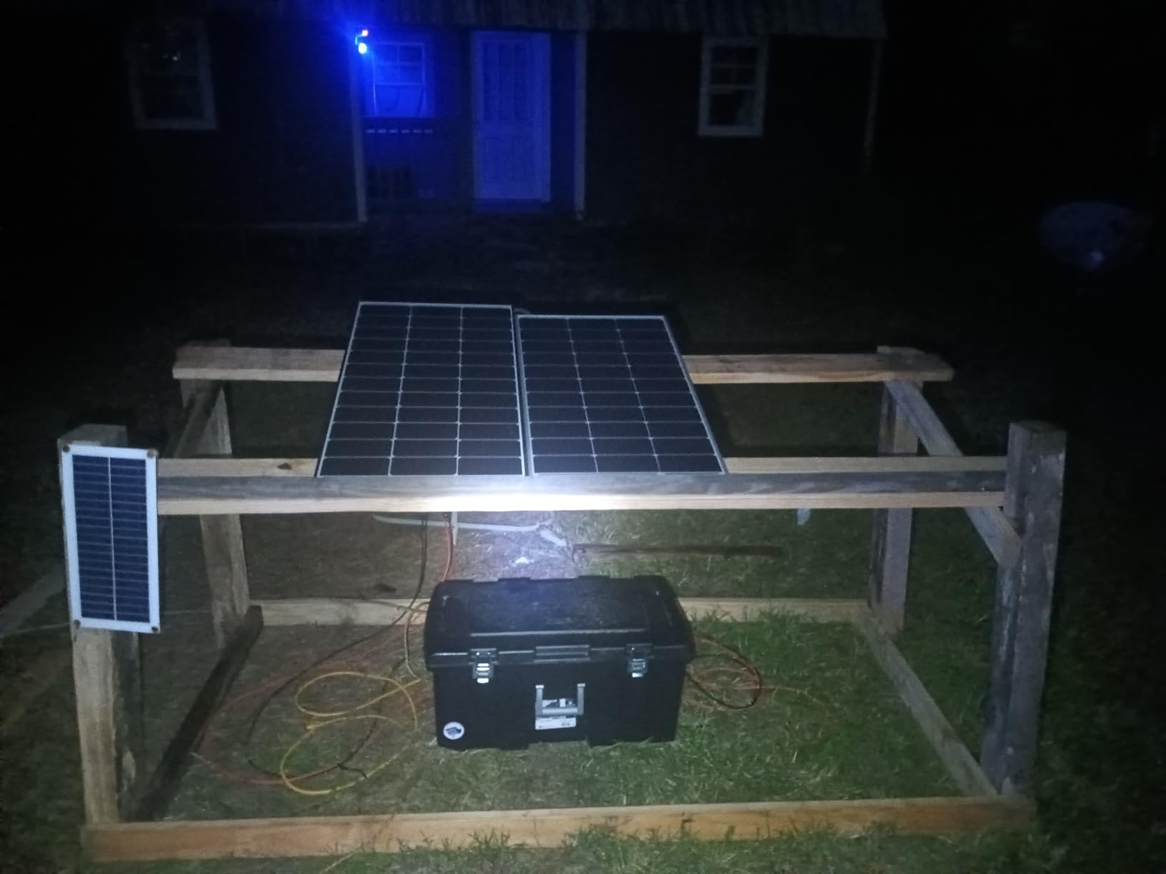JJN Solar Panel Kit 300 Watt 12 Volt Monocrystalline Solar Panels with 40A PWM Charge Controller 2 Pair Solar Panel Cables 3 Set Z Brackets 4 Way Connector for RV Camper Marine Boat Off Grid System customer photo 2