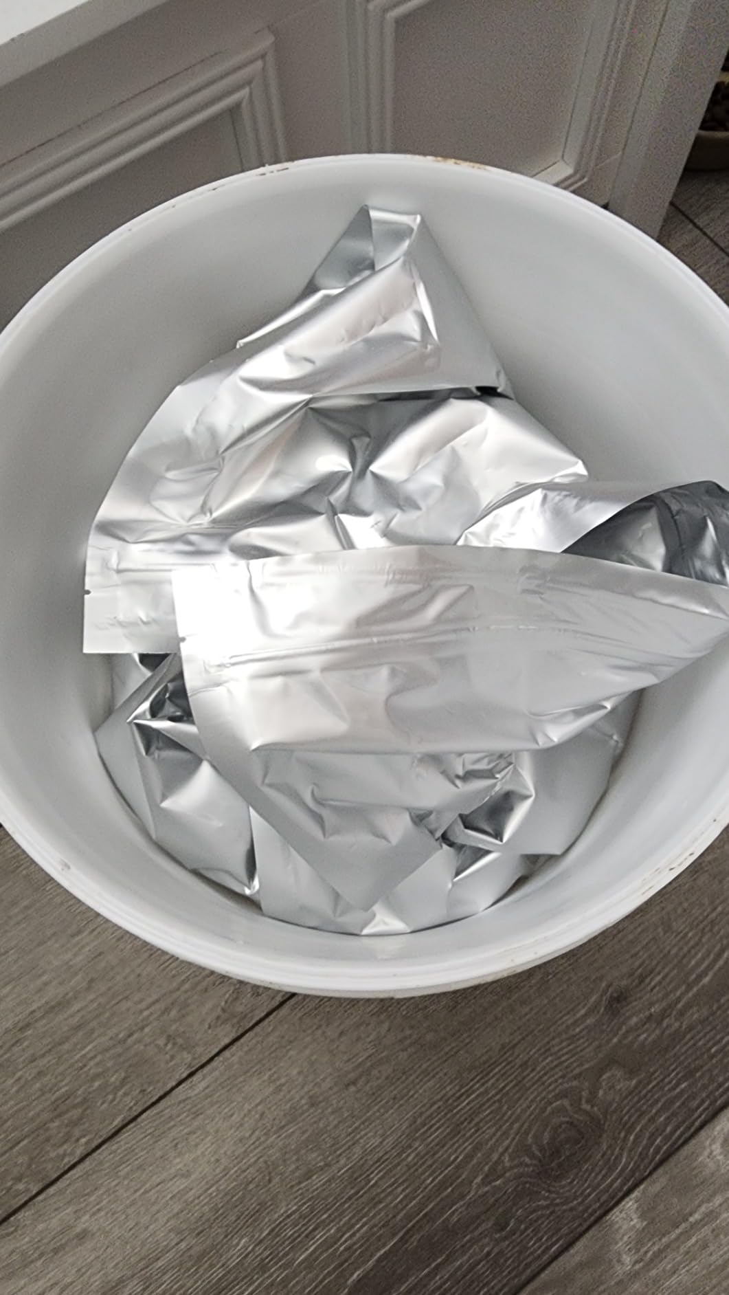 Wallaby 100ct Multi-Size Mylar Bags, 400cc Oxygen Absorbers, 10 Mil Thickness, 1-Gal 10x14, 1-Qt 8x12, 1/2-Pt 6x8, Heat-Sealable, Airtight, Flat, Silver customer photo 2
