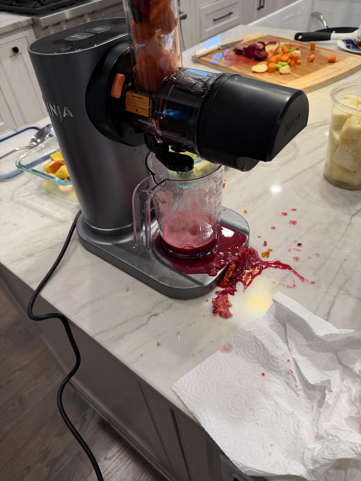 Ninja NeverClog Cold Press Juicer, 24oz Jug, 36oz Pulp, Charcoal, JC151 customer photo 1