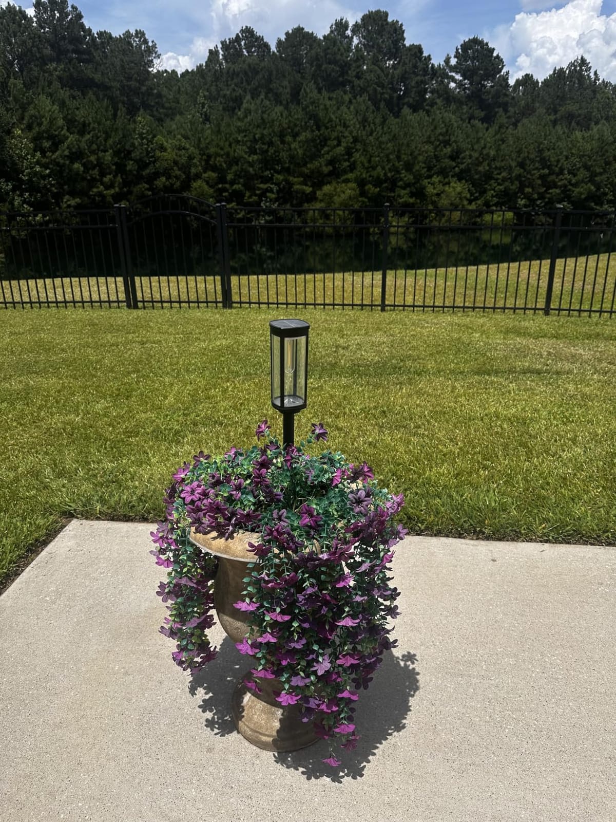 BITPOTT Solar Lights Outdoor, 8 Pack, Warm White, IP65 customer photo 2