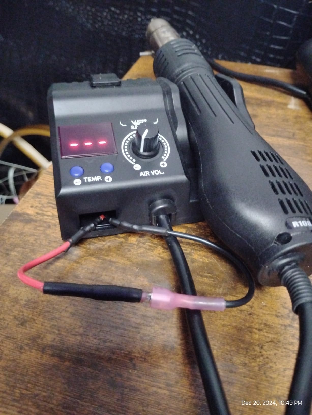 WEP 8858-V Hot Air Rework Station Kit with Compact Size, Integrated Nozzle Holder, 3 Nozzles, 2 Tweezers, Adjustable Temperature& Air Volume, PID Program, °C/°F Conversion and More customer photo 2
