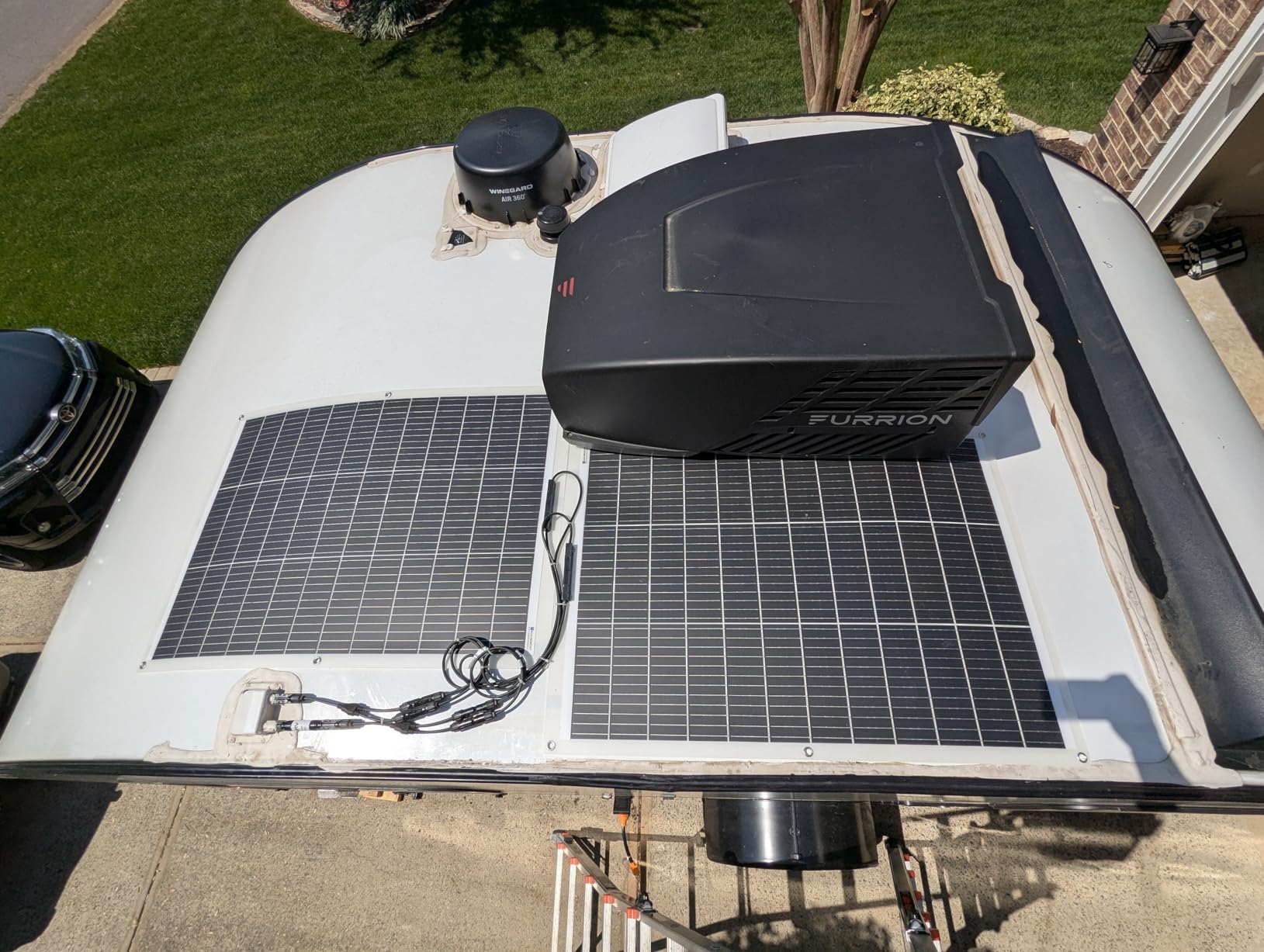 ECO-WORTHY 260Watt 12Volt Flexible Solar Panel Kit for Off Grid Home RV, Boat and Uneven Surfaces:2pcs 130W Mono Solar Panel + 30A 12V Charger Controller + Solar Cable + Tray Cable + Y Branch customer photo 2