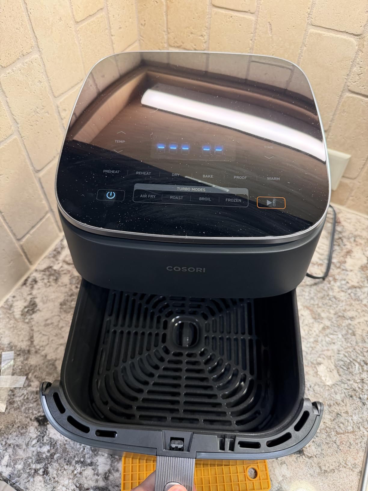 Cosori TurboBlaze Air Fryer, 9-in-1, 6 Qt, PFAS-Free Ceramic Coating customer photo 2