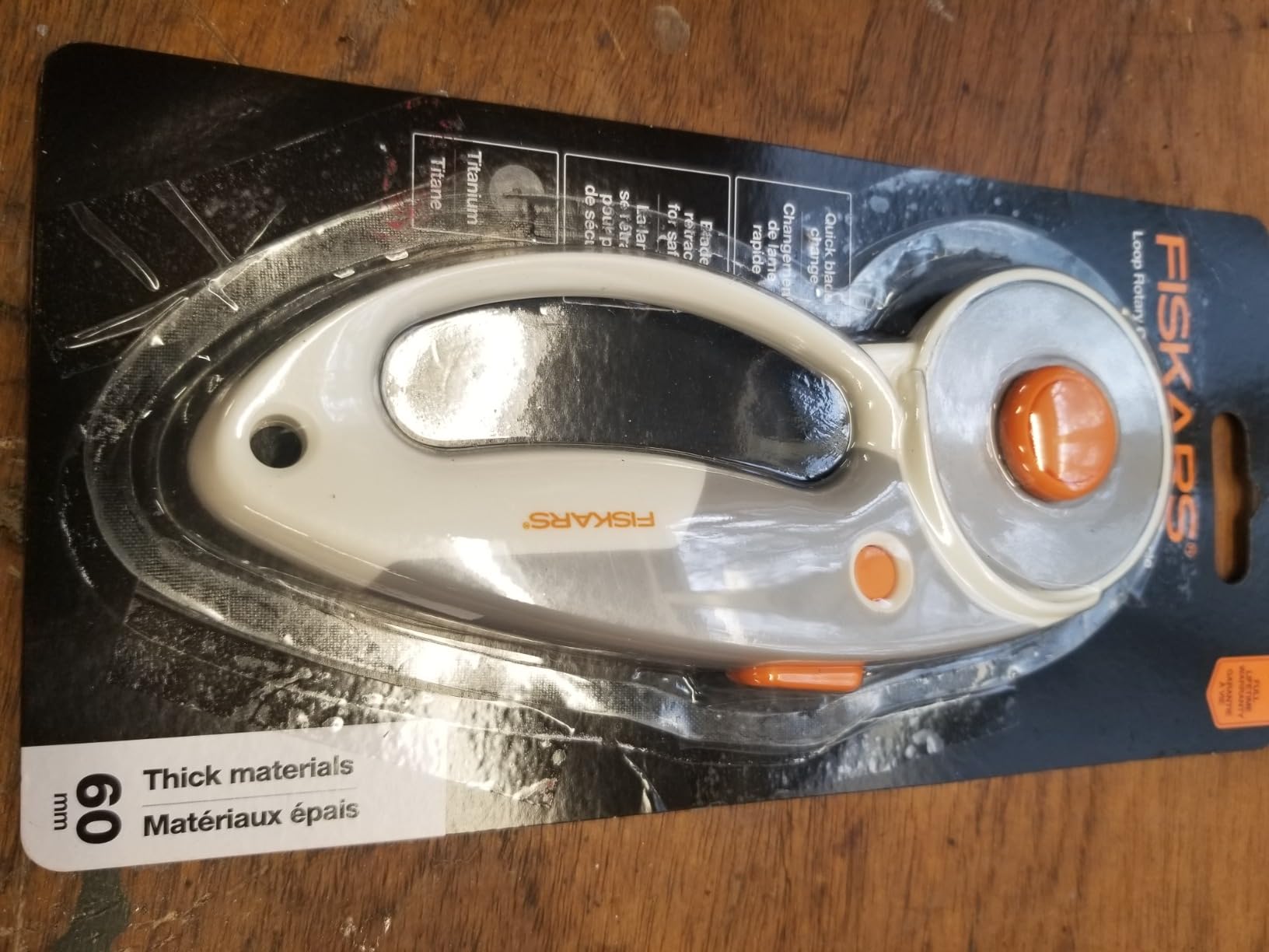 Fiskars 60mm Loop Titanium SoftGrip Rotary Cutter for Fabric & Sewing customer photo 2