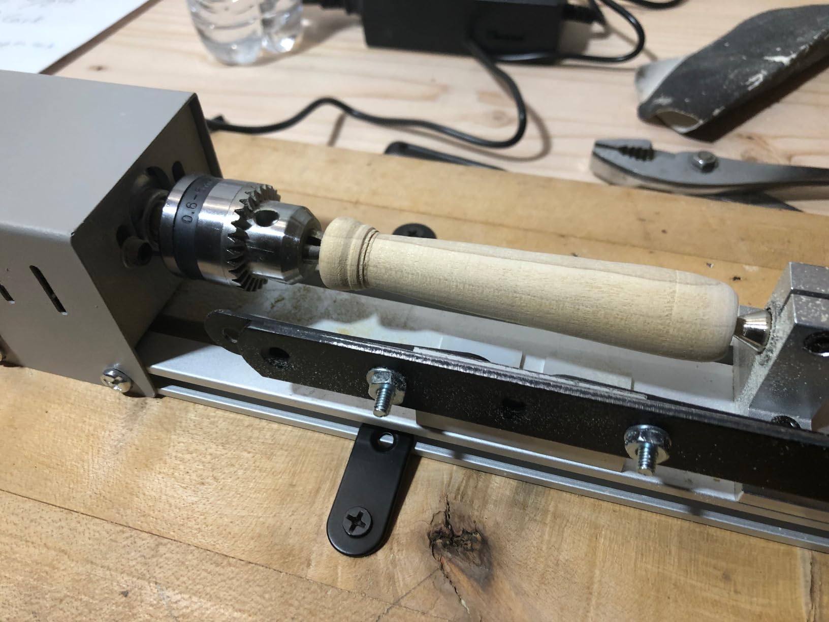 VEVOR Mini Lathe Machine, 2.76 in x 6.3 in, 24VDC 96W Mini Wood Lathe Tools Milling Machine Accessories, 7 Speeds 4220/5300/5650/6350/6660/7050/8450 RPM, for DIY Woodworking Wood Drill Rotary Tool customer photo 2