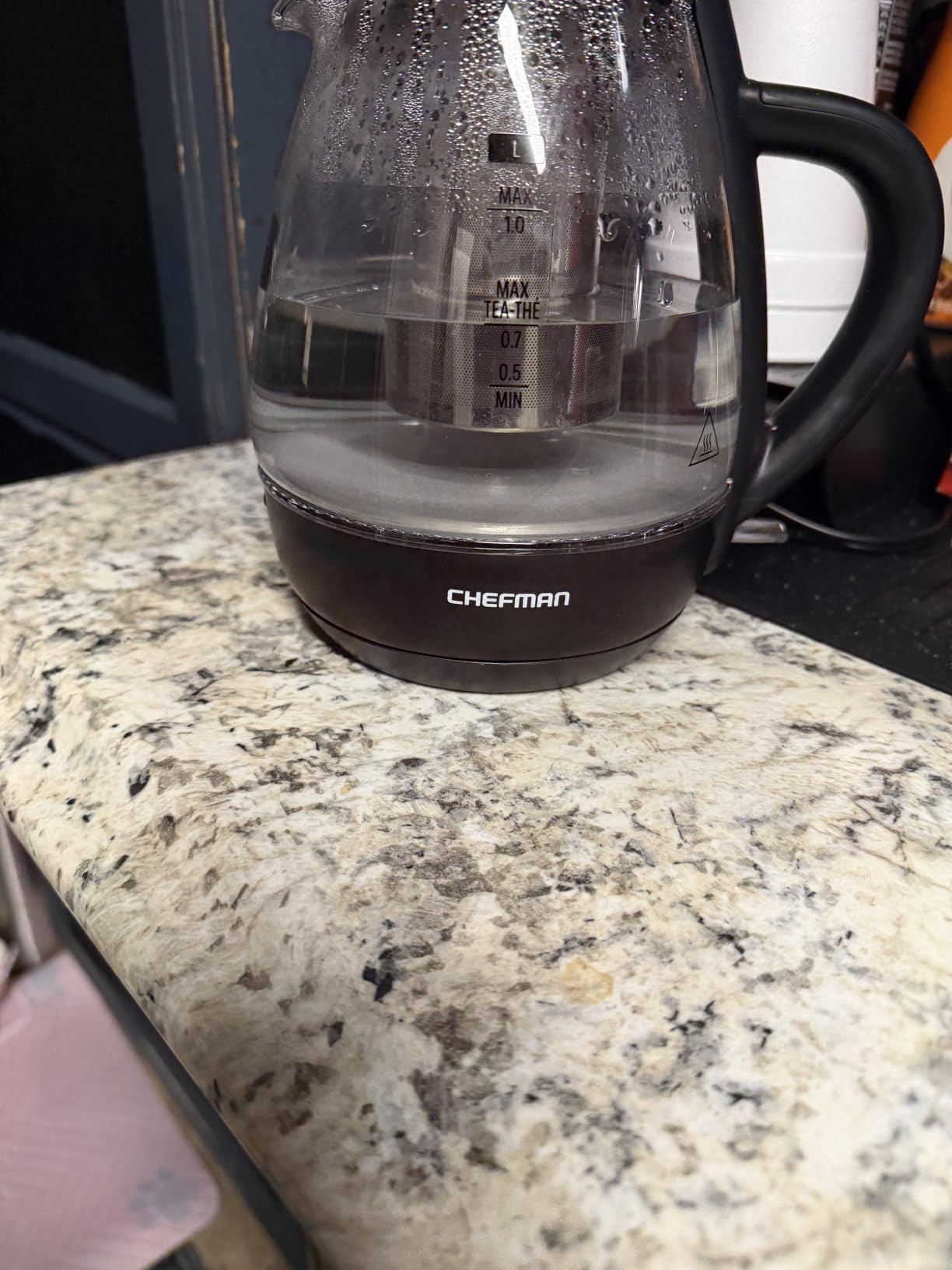 Chefman Electric Kettle with Tea Infuser, Compact 1L (4 Cups), 1500W, Removable Lid for Easy Cleaning, Boil-Dry Protection, Stainless Steel Filter, BPA Free, Auto Shut Off, Small Electric Tea Kettle customer photo 2