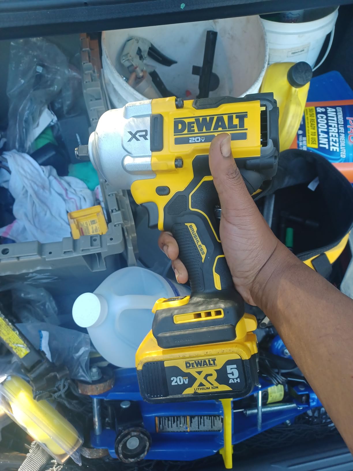 DEWALT 20V MAX Cordless Impact Wrench, 1/2