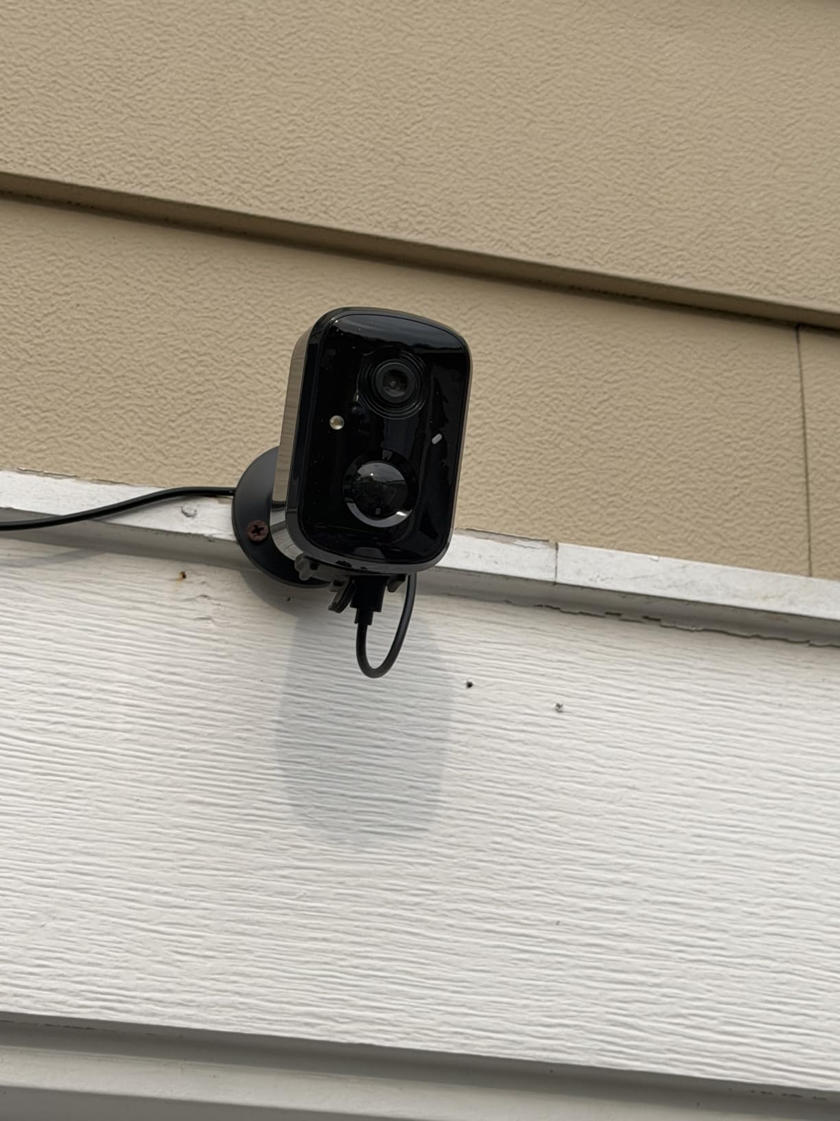 Hiseeu 2K 4MP Solar Security Cameras Wireless Outdoor, 2.4G/5G Home WiFi customer photo 2