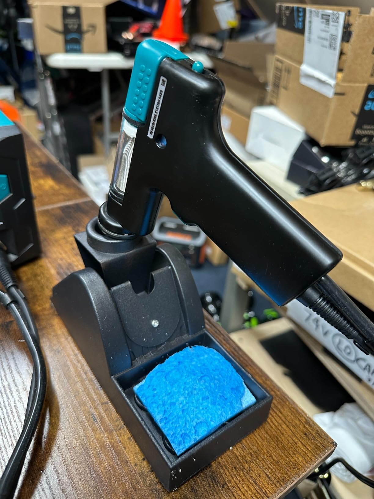 YIHUA 948D III Soldering Iron Desoldering Station Kit with Upgraded Desolder Tool, 110W EVO Solder Iron, Vacuum Pump, 3 Desoldering Nozzles, with Automatic Shutdown, Sleep Mode Functions. customer photo 1