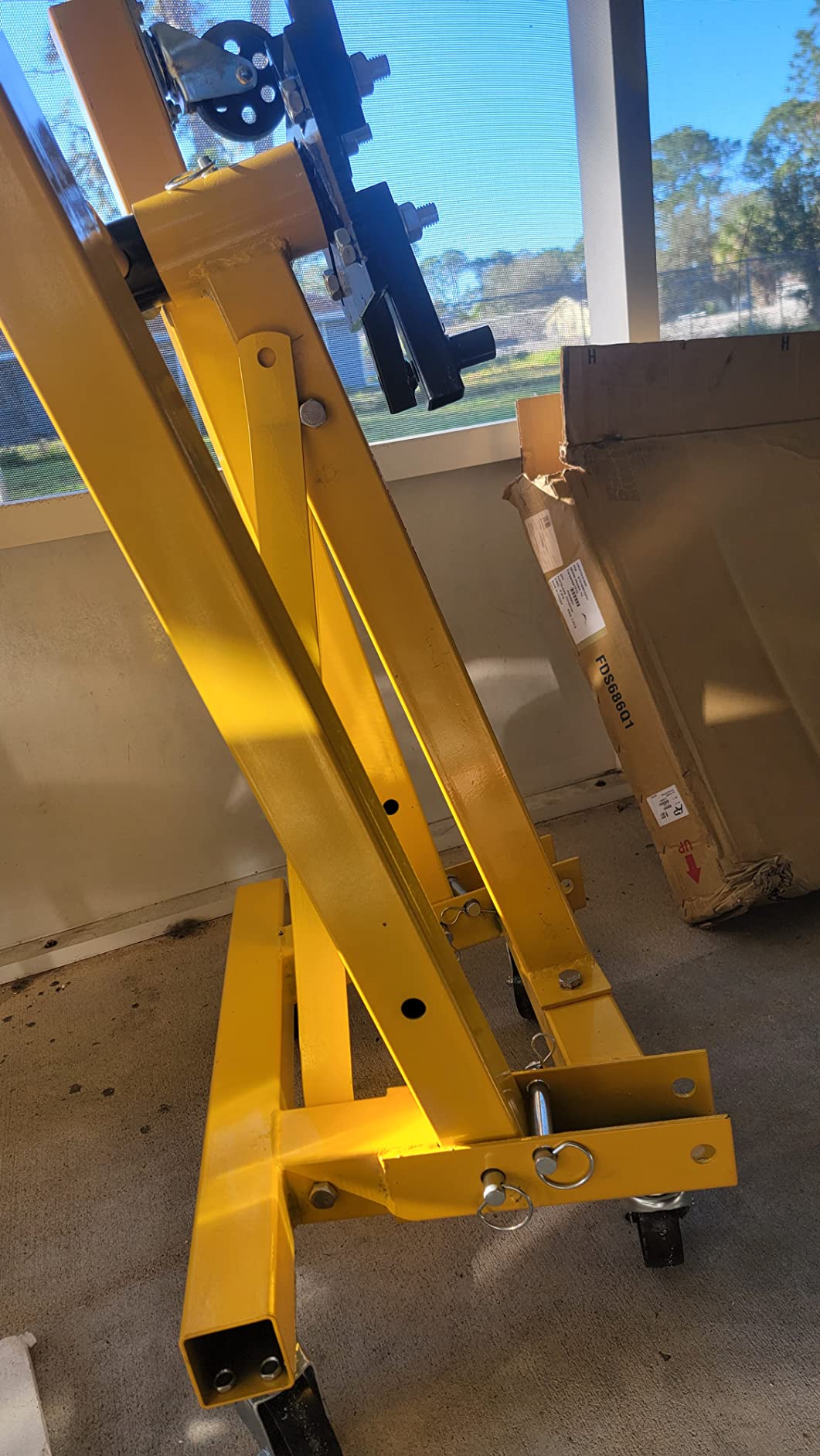 XtremepowerUS Folding Engine Stand 2000 LBS Capacity Motor Hoist 360 Degree Adjustable Mounting Head Dolly Mover Auto Repair Rebuild Jack customer photo 1
