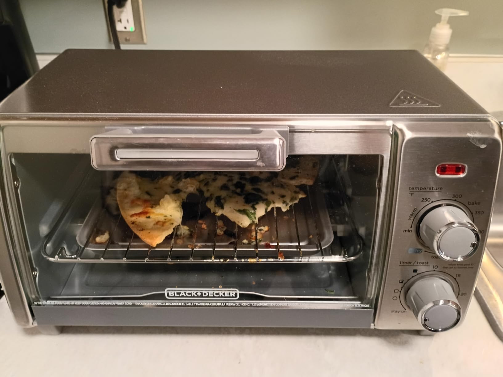 BLACK+DECKER 4-Slice Air Fry Toaster Oven, 5-in-1 Countertop Oven customer photo 2