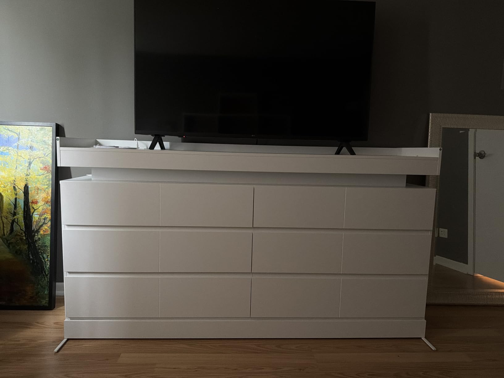 Gyfimoie 6 Drawer Dresser with Power Outlet, Dresser with LED Light customer photo 1