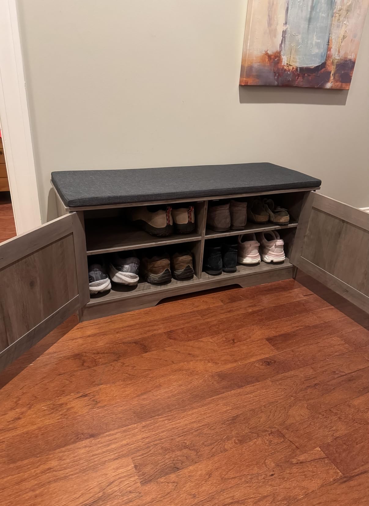 HOMSHO Farmhouse Shoe Storage Bench with 4 Barn Doors & Padded Seat Cushion customer photo 2