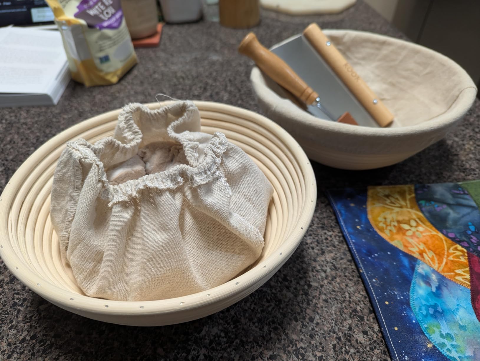 Kook Banneton Bread Proofing Baskets, Artisan Sourdough Bread Making Baskets, 9 Inch Handwoven Rattan Baskets and Cloth Liners, Set of 2, Round customer photo 2