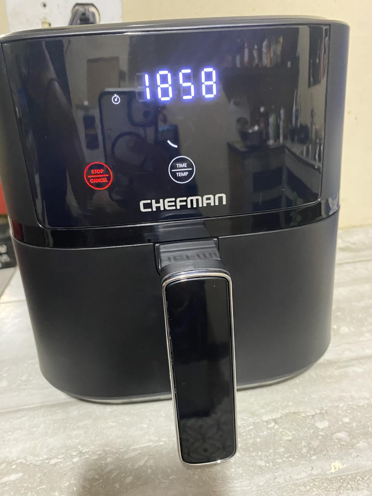 Chefman Air Fryer – 4 QT Compact Airfryer for Quick & Easy Meals in Minutes, Features Hi-Fry Technology for Extra Crisp, Touchscreen Controls with 4 Presets, Nonstick & Dishwasher Safe Basket - Black customer photo 1