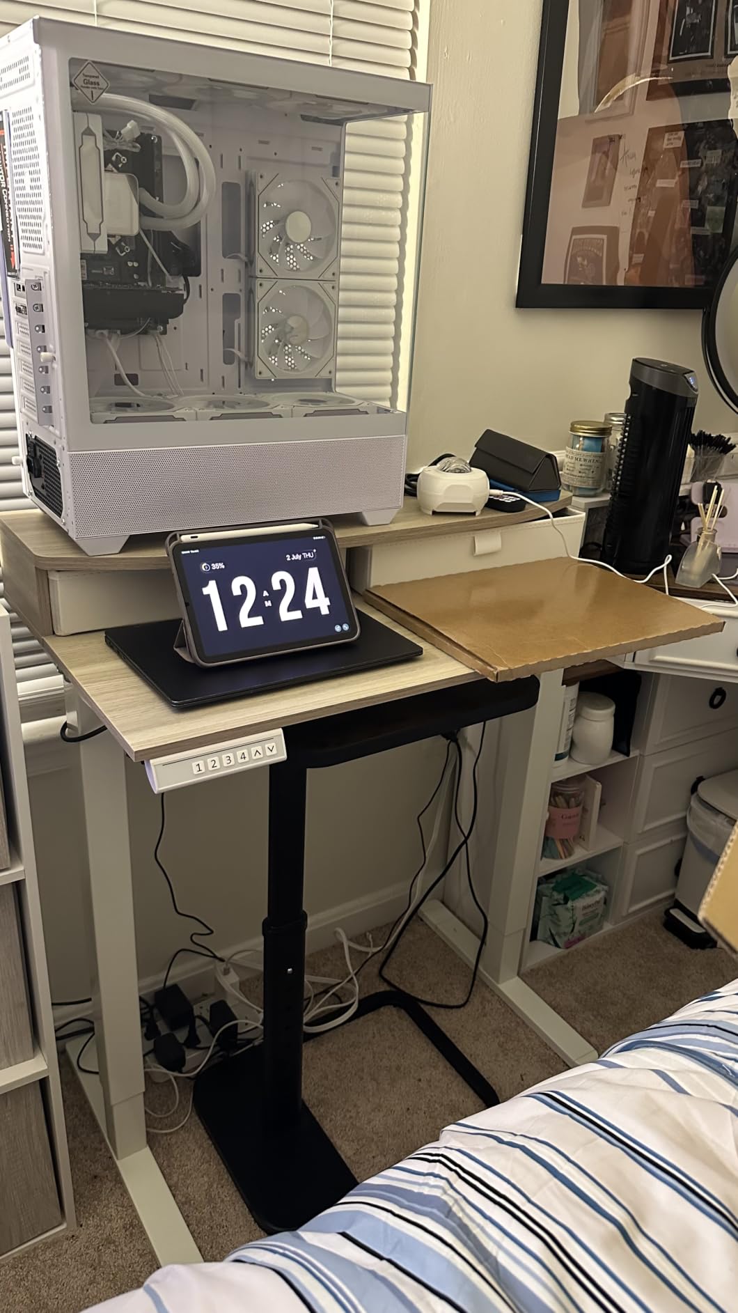 HUANUO 48″ x 24″ Electric Standing Desk with 2 Drawers, C-Clamp Mount Compatible, Height Adjustable Computer Desk, Home Office Stand Up Desk with 4 Preset Heights & 2 Hooks, Black customer photo 2