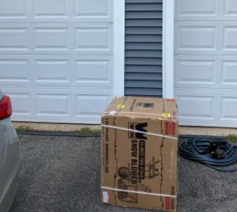 WEN 24-inch 209cc Two-Stage Self-Propelled Gas-Powered Snow Blower with Electric Start (SB209E) customer photo 1