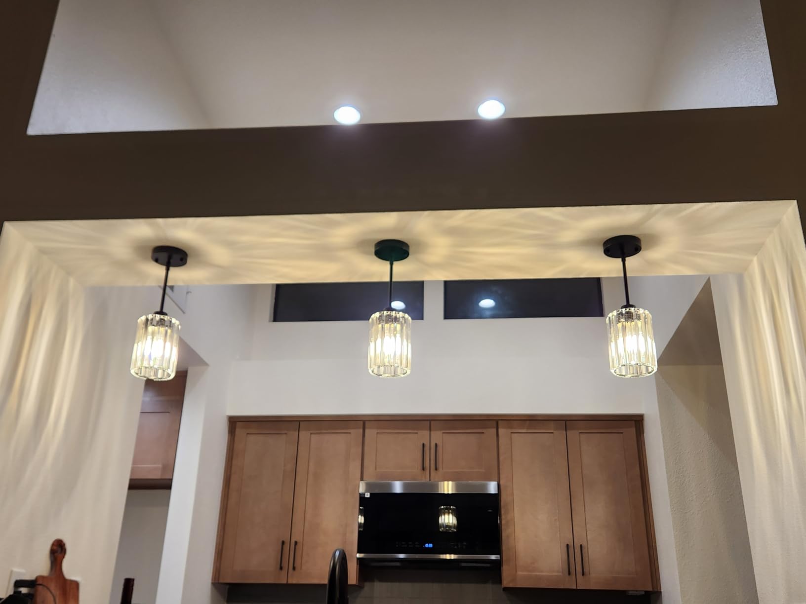 Licperron 3-Light Pendant Light Fixtures, Black Pendant Lights Kitchen Island, Adjustable Pendant Lighting with Clear Glass Shade, Modern Hanging Light Fixtures for Dining Room, Hallway, Living Room customer photo 1